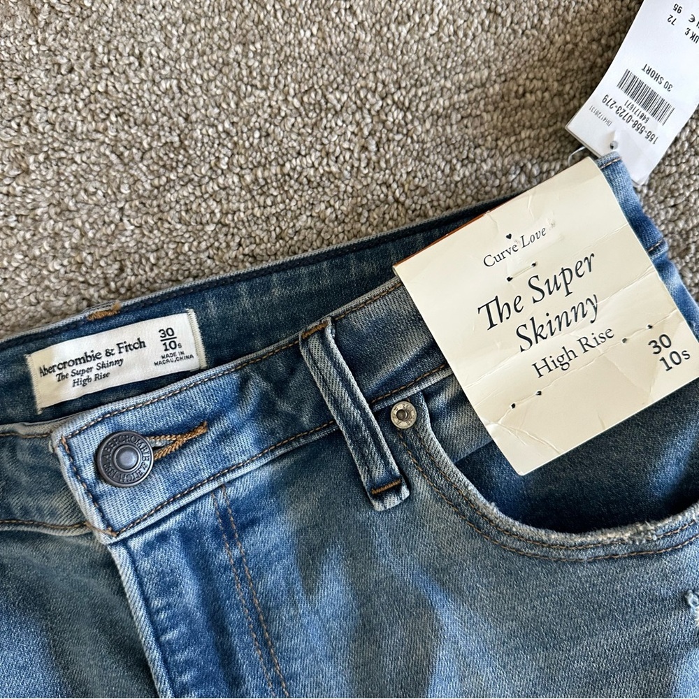 Abercrombie & Fitch The Super Skinny High‎ Rise Jeans 30/10Short - Picture 2 of 8